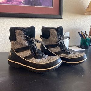 Sorel Tivoli Suede Ankle Snow Boots - Size 9.5